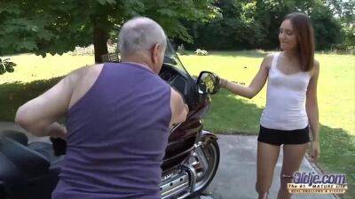 Insatiable granddad is penetrating a new teenage mega-slut in the middle of the day, in the street on lovepornstars.com